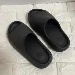 2025年最新】adidas yeezy slide 25.5の人気アイテム - メルカリ