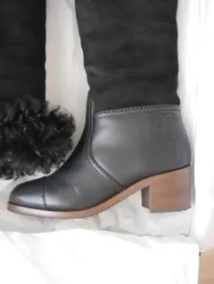 希少品❤︎CHANEL 黒 レザー ファー付きブーツ❤︎