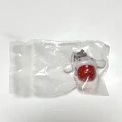 サンリオ　ガチャガチャ　いちごめじるしアクセサリー　シナモン