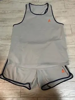 ヒアネス　シングレットとショーツセット