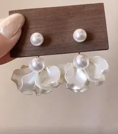 パール×フラワー ピアス ゴールド 上品 結婚式 パーティー フォーマル