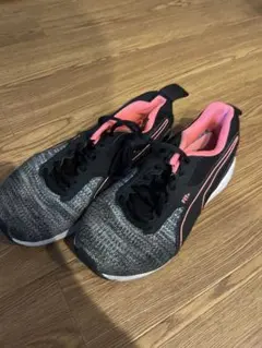 PUMA FIT+ スニーカー ブラック ピンク