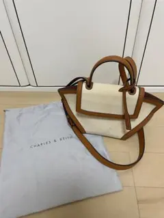 CHARLES & KEITH ショルダーバッグ