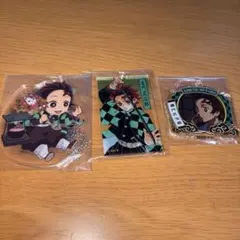鬼滅の刃 竈門炭治郎 アクスタ 缶バッジ セット売り - メルカリ