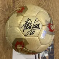 ２００２FIFAワールドカップ公式サッカーボールヤフオクでも出品してます。 2002FIFAワールドカップ公式サッカーボールヤフオクでも出品して
