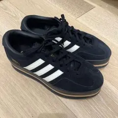 25.0cm ガゼル スタック アディダスオリジナル スニーカー 厚底