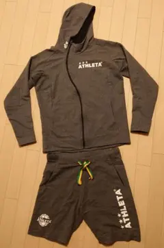 ATHLETA フード付きジャケットとショートパンツセット　Lサイズ