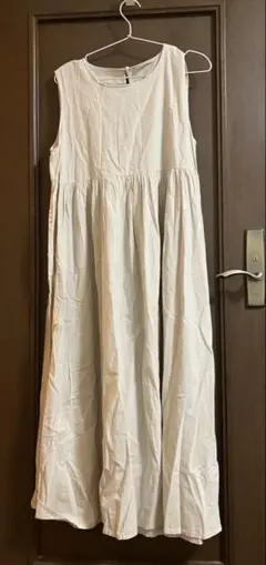 サマンサモスモス ワンピース　薄手　ベージュ