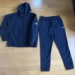 アディダス フード付きジャケットとパンツセット ネイビー