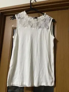 ノースリーブブラウス