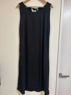 【フリーサイズ・ポケット付き】リブ編み ノースリーブ ロングワンピース