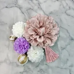 髪飾り　ピンクダリアタッセル付き