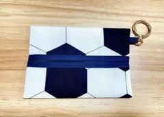 試作品＊サッカーボール柄ゴールド丸カラビナ付きポケットティッシュケース