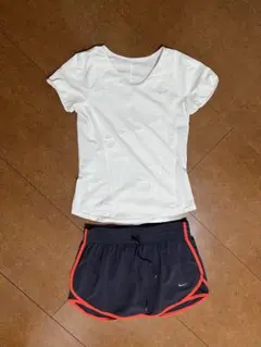 Nike ランニングウェア レディース M上下セット ブラック