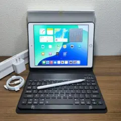 iPad 第8世代 128GB、タッチペン、Keyboard