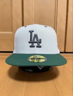 Item thumbnail for item d8f23ecb-ba81-40ff-8e4f-2071b6f3e6ee