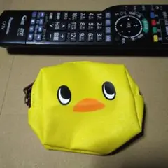 ひよこ顔型ポーチ