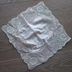 レースハンカチ