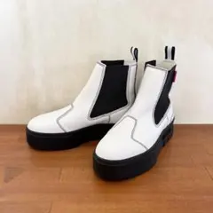 極美品　プーマ　メイズ チェルシー 24.0センチ　ホワイト×ブラック 554