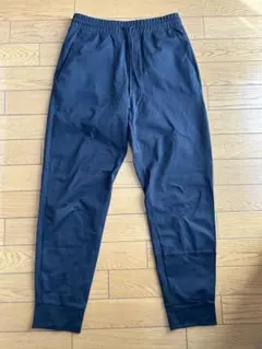 ユニクロ　ウルトラストレッチアクティブジョガーパンツ　黒　Sサイズ