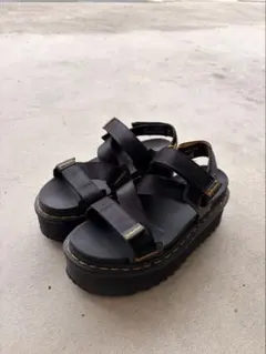Dr. Martens 厚底サンダル ブラック　UK5のサムネイル
