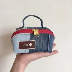 148♡デニムリメイク・ぱかっと開く持ち手付き立体ミニポーチ✧︎*。