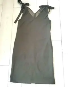 カージュ Khaju Vネック ノースリーブワンピース