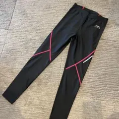 TIGORA レギンスSサイズ（ブラック×ピンク）