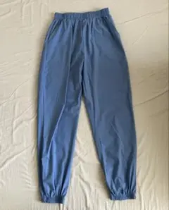 冷感素材　ストレッチパンツ