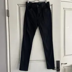 ユニクロ　ブラック　スキニー　ウルトラストレッチ　パンツ
