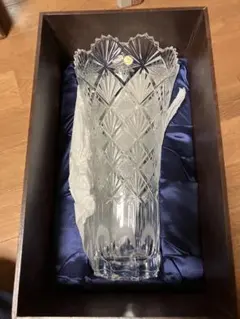 【未使用・箱付き】 IZMIR トルコ製 ハンドカットクリスタル花瓶 箱付き】IZMIR トルコ製 ハンドカット クリスタル花瓶 ヴィンテージ