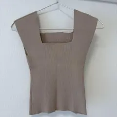 【限定値下げ】FRAY l.D フレイアイディー ベージュノースリーブニット