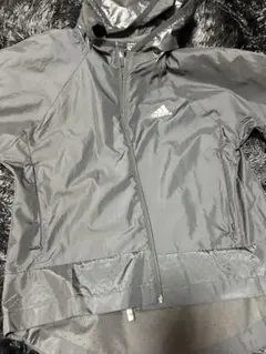 adidas ウインドブレーカー