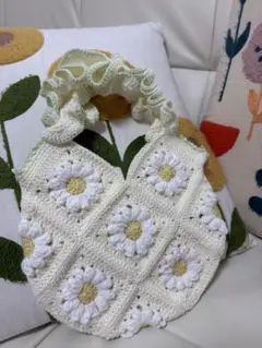 ハンドメイド　グラニーバッグ　かぎ針編み　花　グラニースクエア　モチーフバッグ