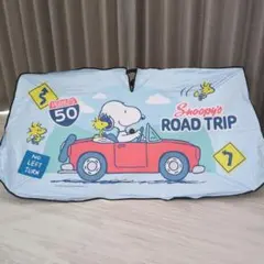 【新品】【即購入OK】スヌーピー 傘型サンシェード Sサイズ 軽自動車等のサムネイル