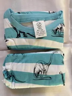 新品恐竜柄パジャマ男の子女の子5歳ぐらい長袖