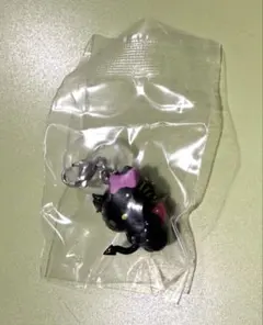サンリオ　ガチャ　小悪魔　ハローキティ　めじるしアクセサリー