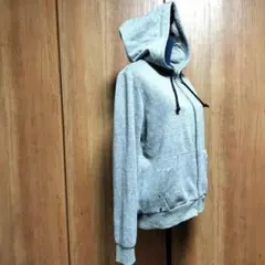 【H&M】DIVIDED　レディース　パーカー　M　グレー
