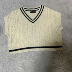 Lovetoxic アイボリー Vネック ベスト