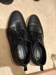 Clarks ブラックレザーシューズ