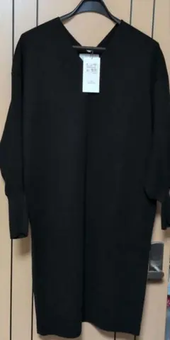 未使用✡feerique フェリック　ワンピース　Vネック　ウール