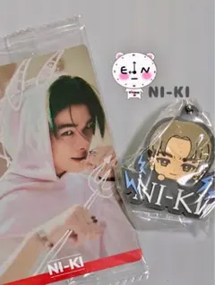 ENHYPEN カプセルラバーマスコット vol.2 ニキ＋シール　キーホルダー