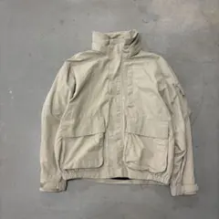 【GU】 ブルゾン　ナイロンジャケット　フード付き