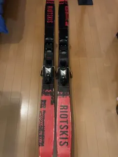2026年最新】riot skisの人気アイテム - メルカリ