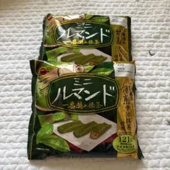 Item thumbnail for item 1b8b7c03-70eb-4aca-9798-f8d613c4d9fc