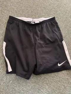 Nike DRI-FIT ブラックショートパンツ L