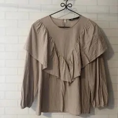 ZARA ベージュ フリル長袖ブラウス
