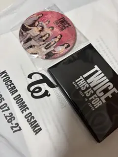 TWICE THIS IS FOR アプグレ特典 カード＆缶バッジ