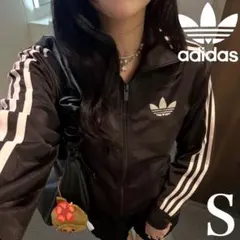 新品M⭐️ルーズフィット トラックトップ ブラウン×ピンク Ramu 新品M⭐️adidasルーズフィット トラックトップ ブラウン×ピンク Ramu