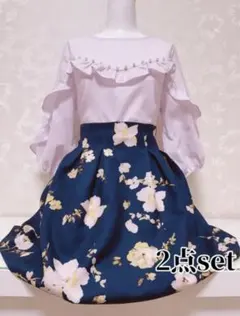 トッコ&ティティアンドコー　コーデ　花柄　可愛い　婚活　デート　女子会　フリルのサムネイル